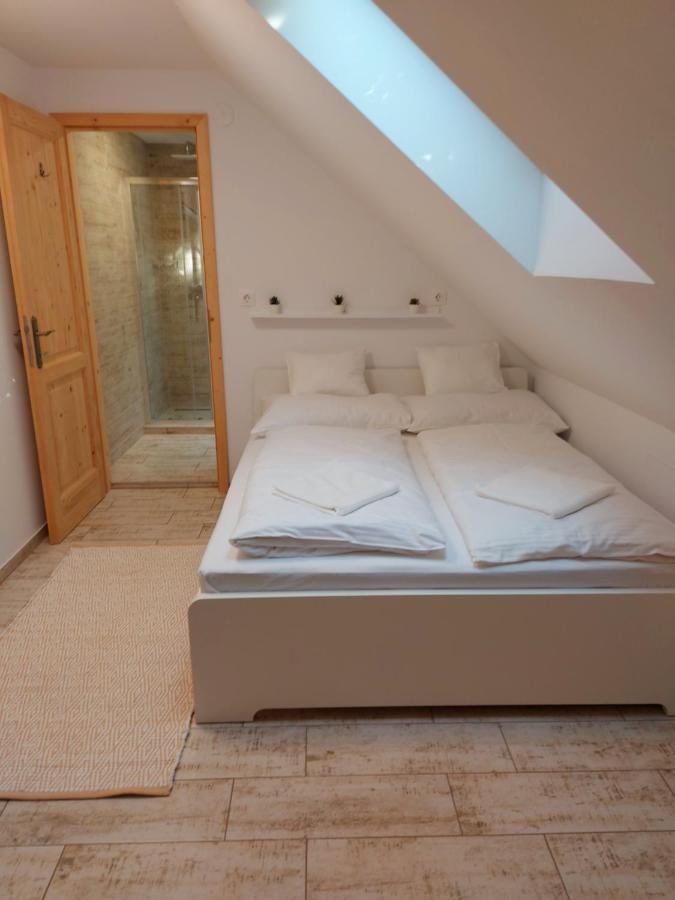 Akacos Tanya Es Vendeghaz Hotel Marok ภายนอก รูปภาพ